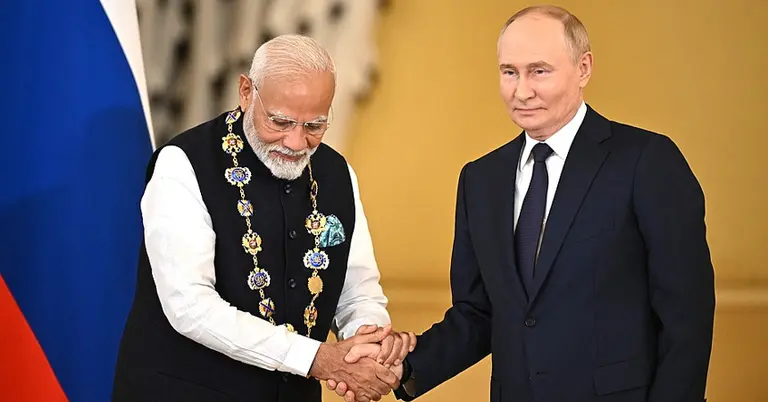 নরেন্দ্র মোদি ও ভ্লাদিমির পুতিন